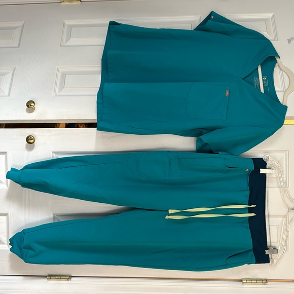 Figs Other - Turquoise figs scrubs top XL pants jogger L